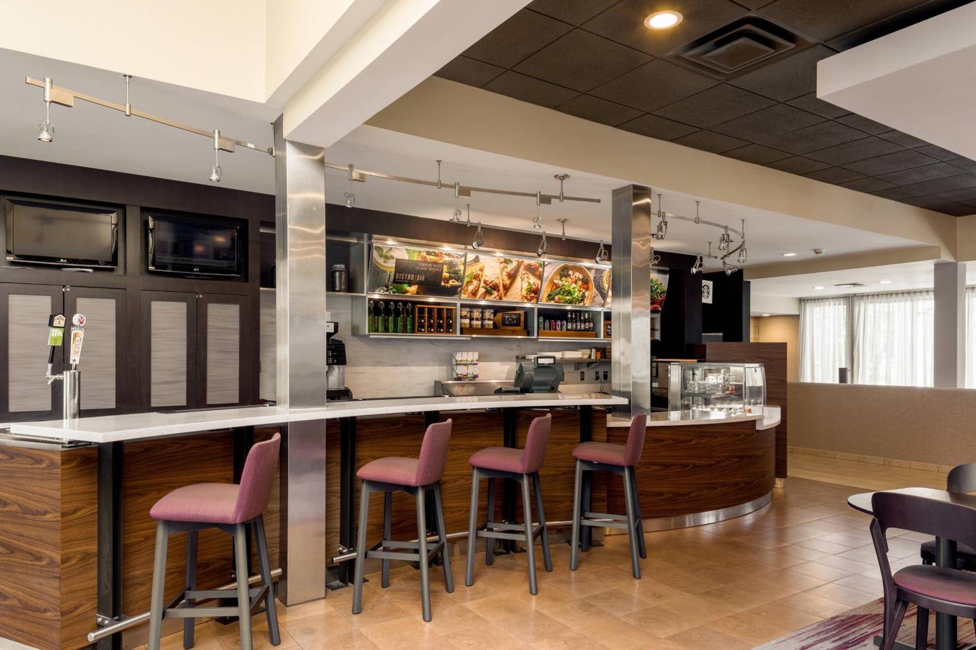 Courtyard Cincinnati בלו אש מראה חיצוני תמונה