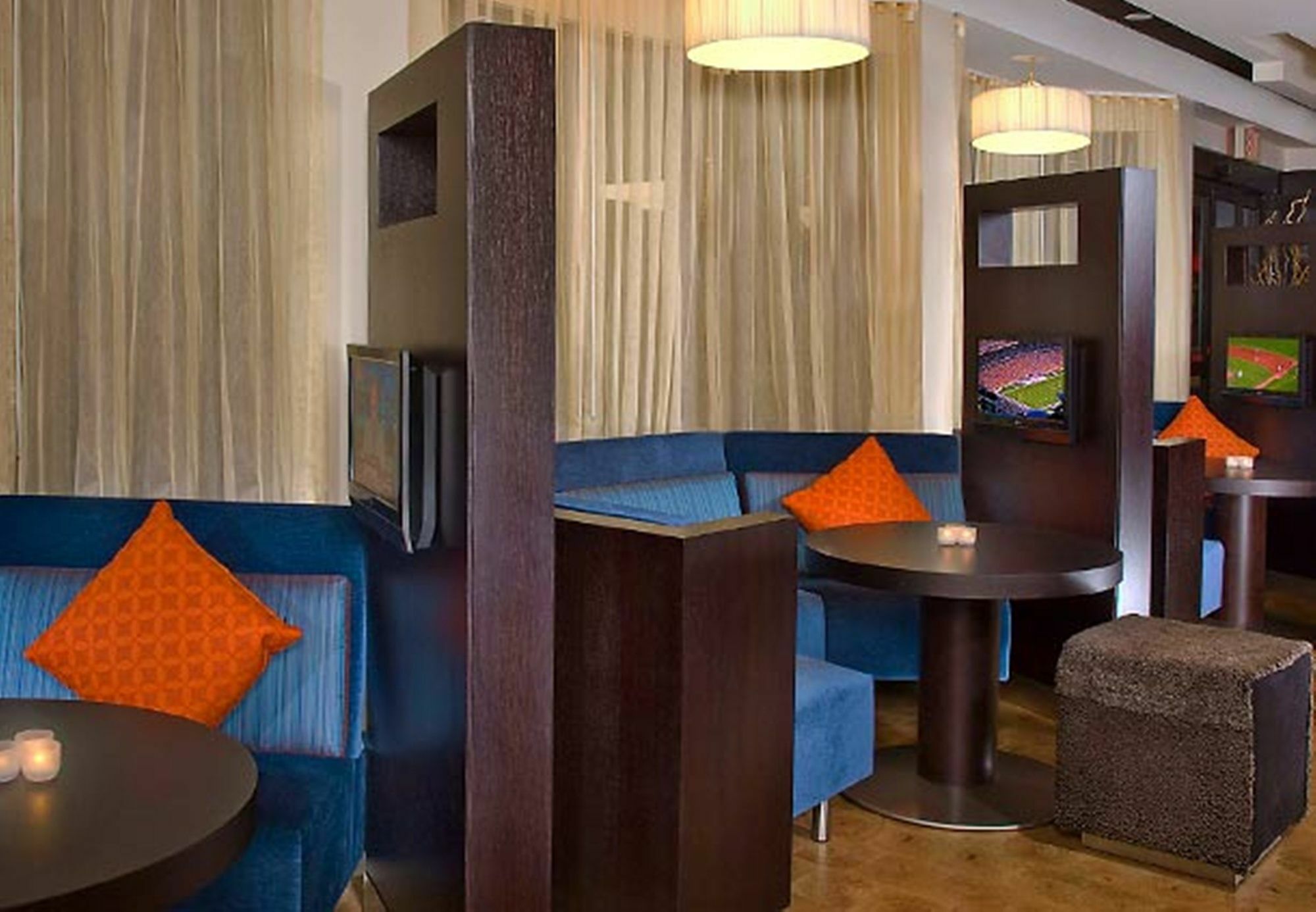 Courtyard Cincinnati בלו אש מראה חיצוני תמונה